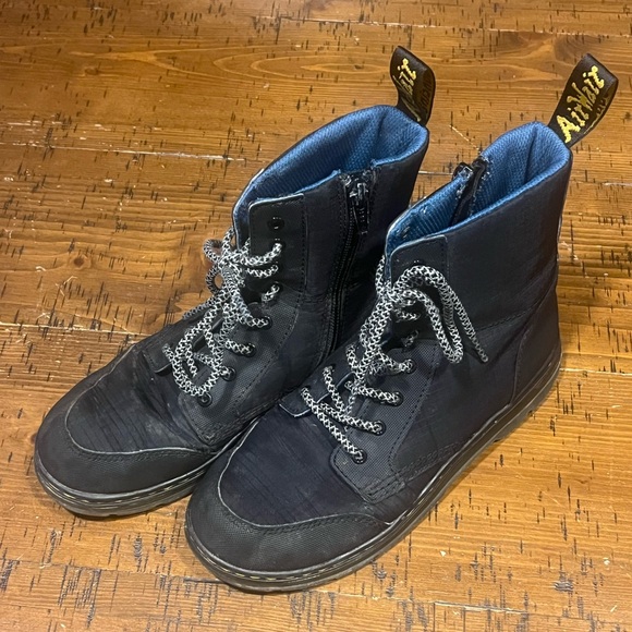 Dr. Martens Junior Combs Black and Blue Utility Combat Boots Boys Size 4 - Picture 2 of 14